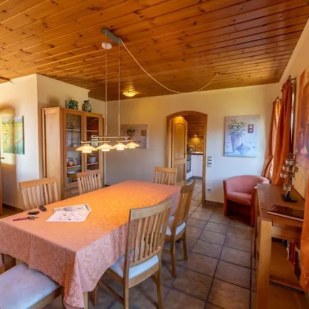 아파트 Ferienwohnung Mit Panoramablick, Bodensee U. Alpen *