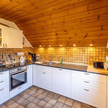 아파트 Ferienwohnung Mit Panoramablick, Bodensee U. Alpen *